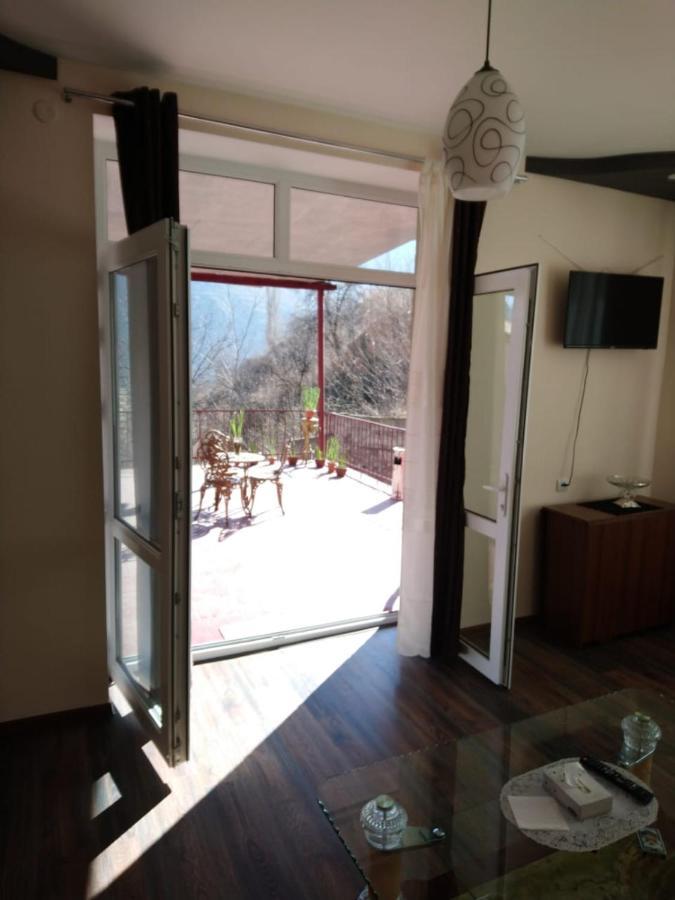 Guest House In Alaverdi Esterno foto